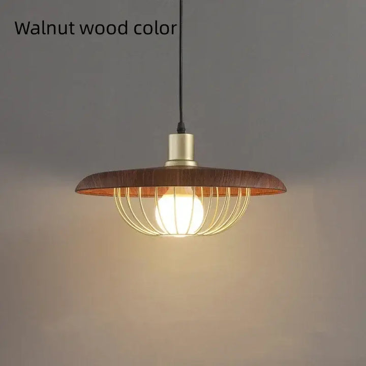 Suspension luminaire en bois et métal doré avec abat-jour rond chic