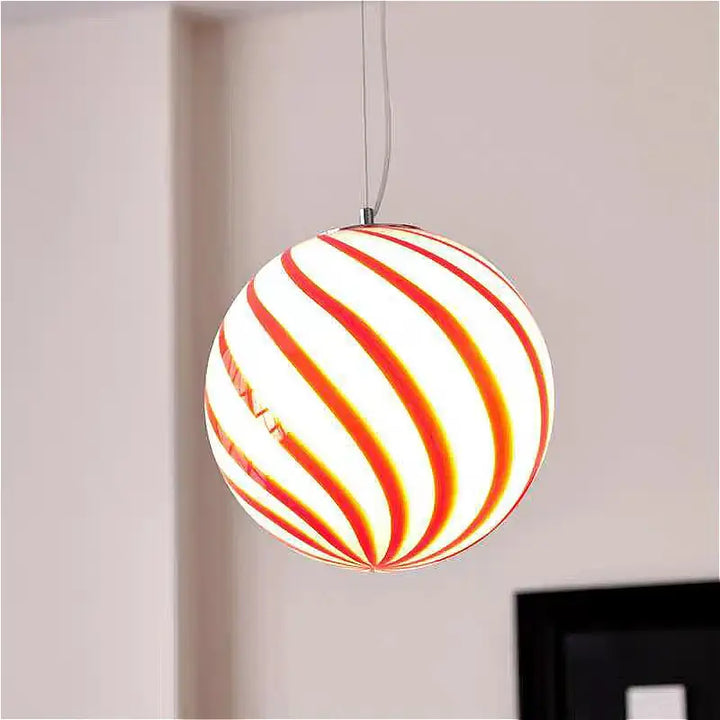 Suspension luminaire bonbon rayé disponible en rouge ou vert

