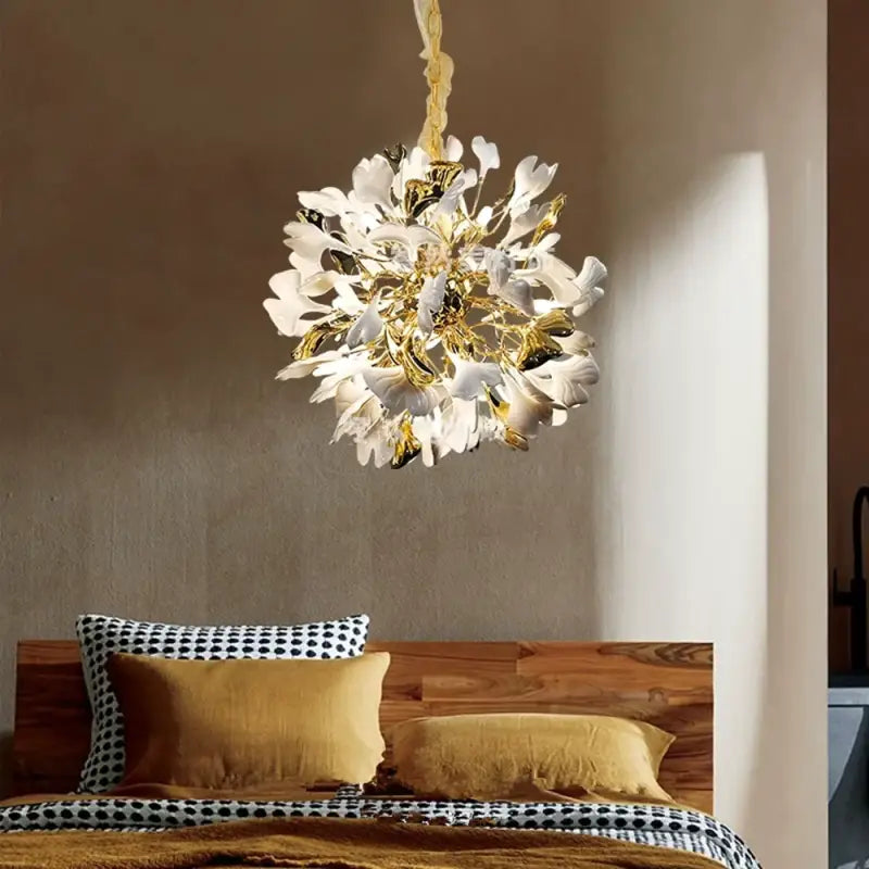 Suspension Luminaire En Boule Avec Des Pétales Design Doré