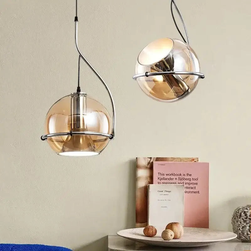 Suspension luminaire en boule de verre marron et spot LED argent

