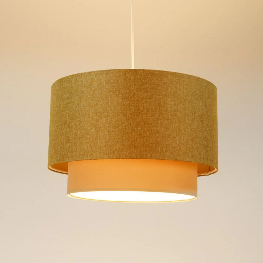 Suspension luminaire duo boho elegant caramel avec abat-jour cylindrique beige texturé et intérieur crème lisse
