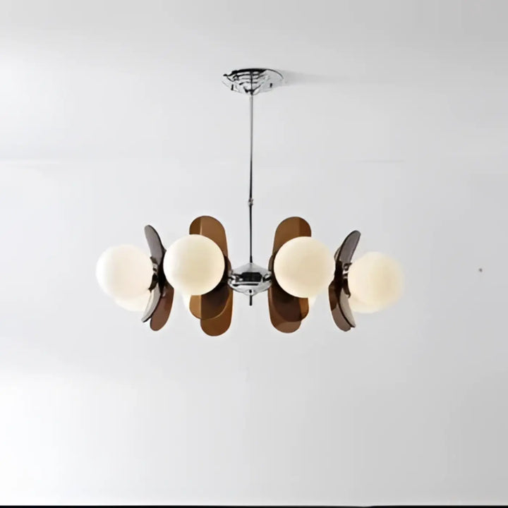 Suspension luminaire melios chrome avec six ampoules sphériques chaudes entourées d’abat-jour en bois en éventail luminaire chic