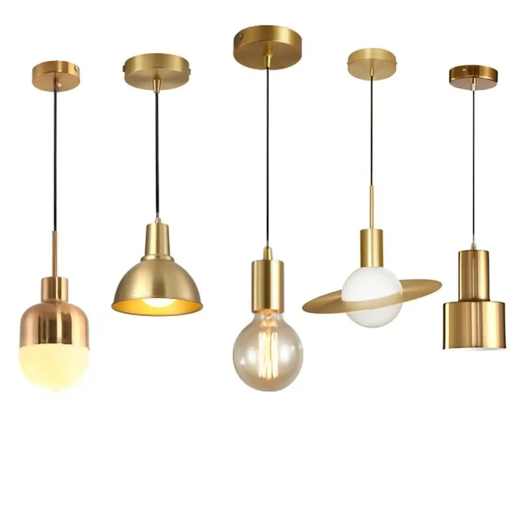 Cinq lampes suspendues en laiton moderne avec cordons noirs suspension luminaire uranus design minimaliste