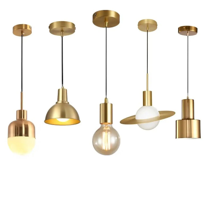 Cinq lampes suspendues en laiton moderne avec cordons noirs suspension luminaire uranus design minimaliste