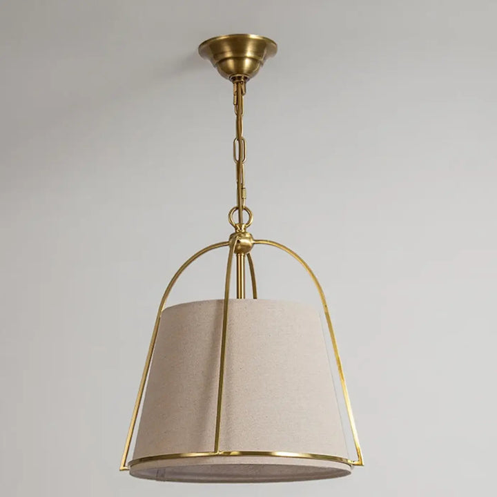 Suspension luminaire chic en tissu avec finition dorée moderne