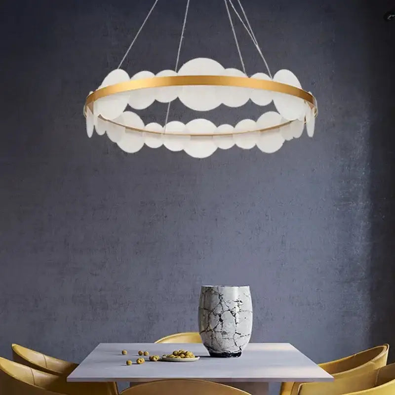 Suspension Luminaire Circulaire Doré Avec Disques Blancs Design
