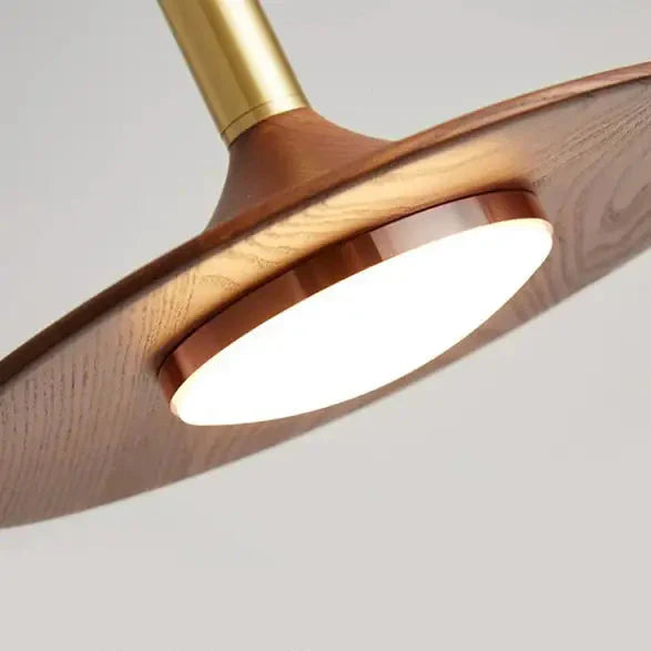 Suspension luminaire contemporaine au design élancé en metal

