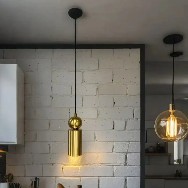 Suspension luminaire couleur doré burundy pour cuisine moderne

