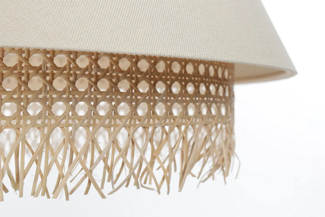 Suspension luminaire crème sensei en rotin tressé beige avec tissu texturé et bord inférieur à franges