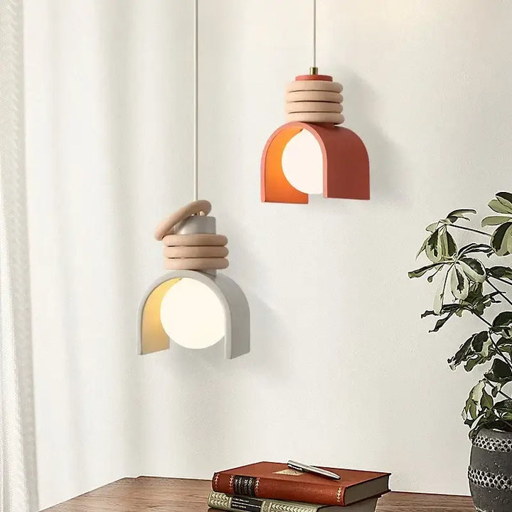 Suspension design archi résine et fer moderne chic