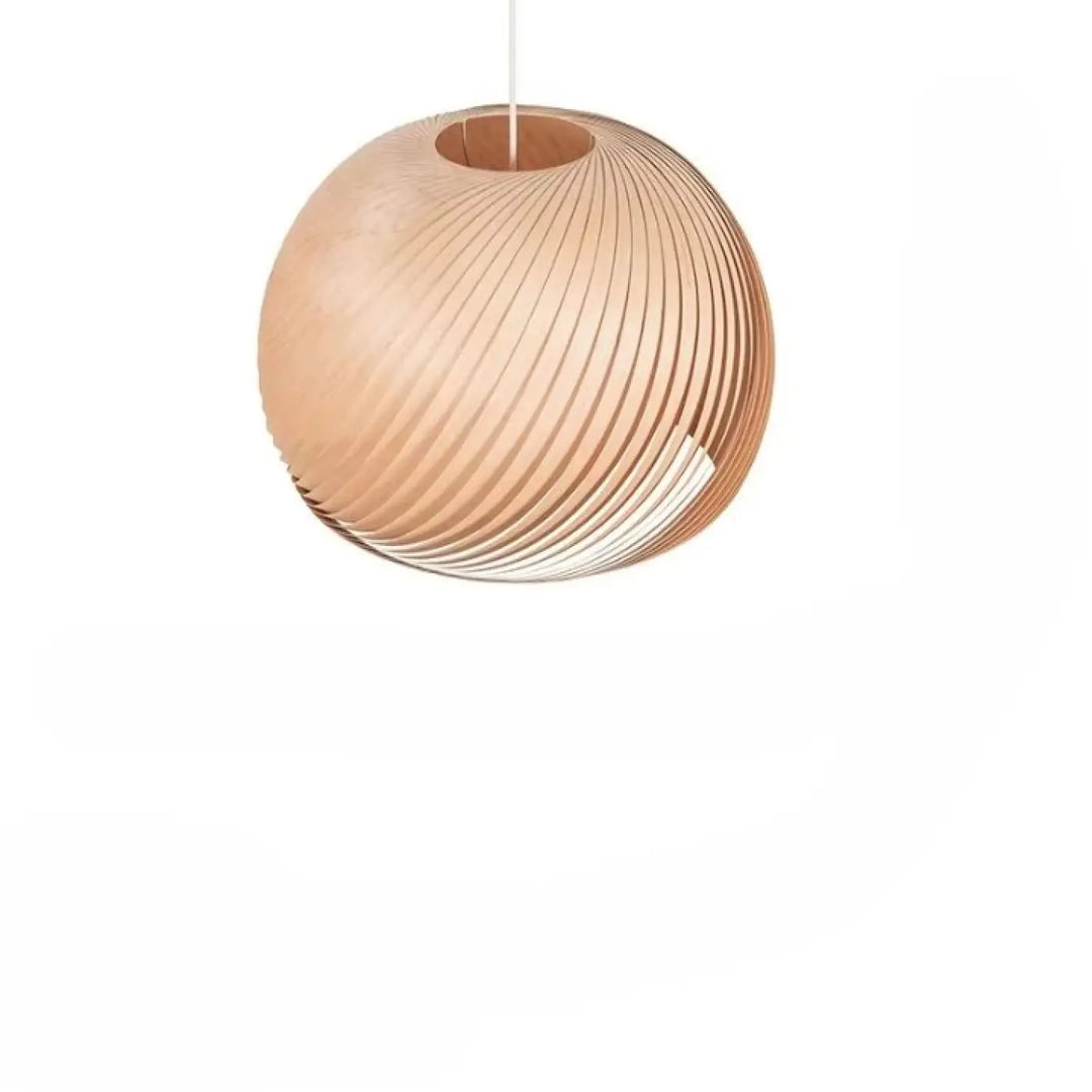 Suspension luminaire luva en bois aux formes sphérique avec finition bois naturel chaud et rainures concentriques