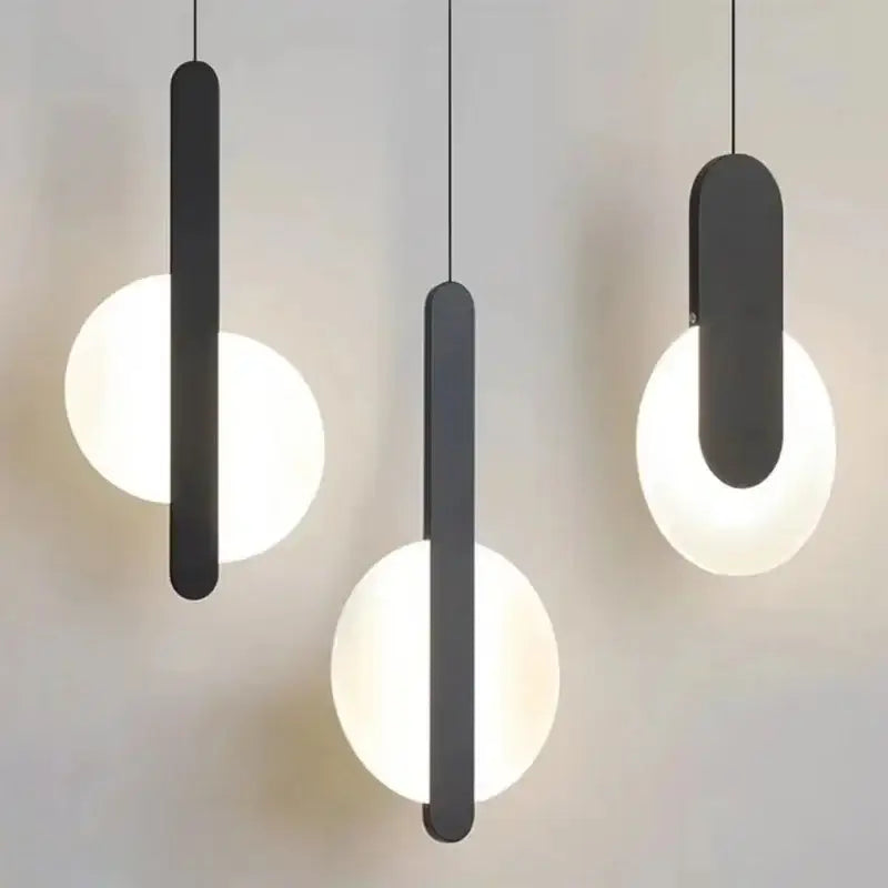 Suspension luminaire design cercle noir style moderne


