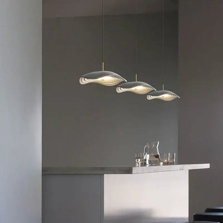Suspension luminaire au design italien pour cuisine tendance


