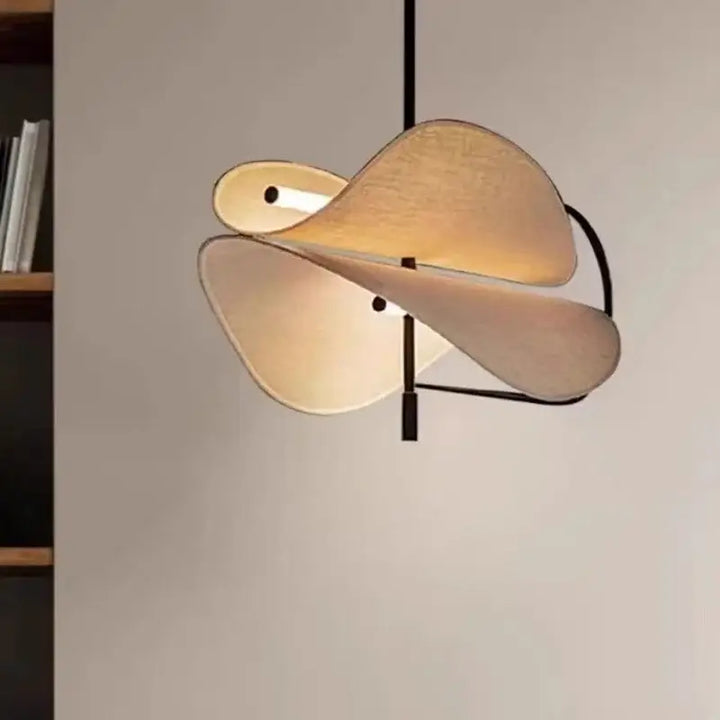 Suspension luminaire design moderne en tissu beige élégant