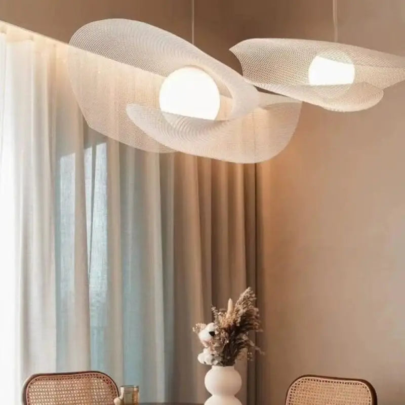 Suspension Luminaire Design Organique En Maille Blanche 