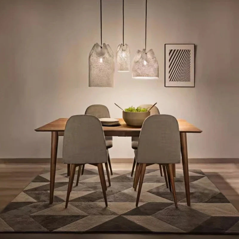 Suspension luminaire design en verre givré blanc élégant