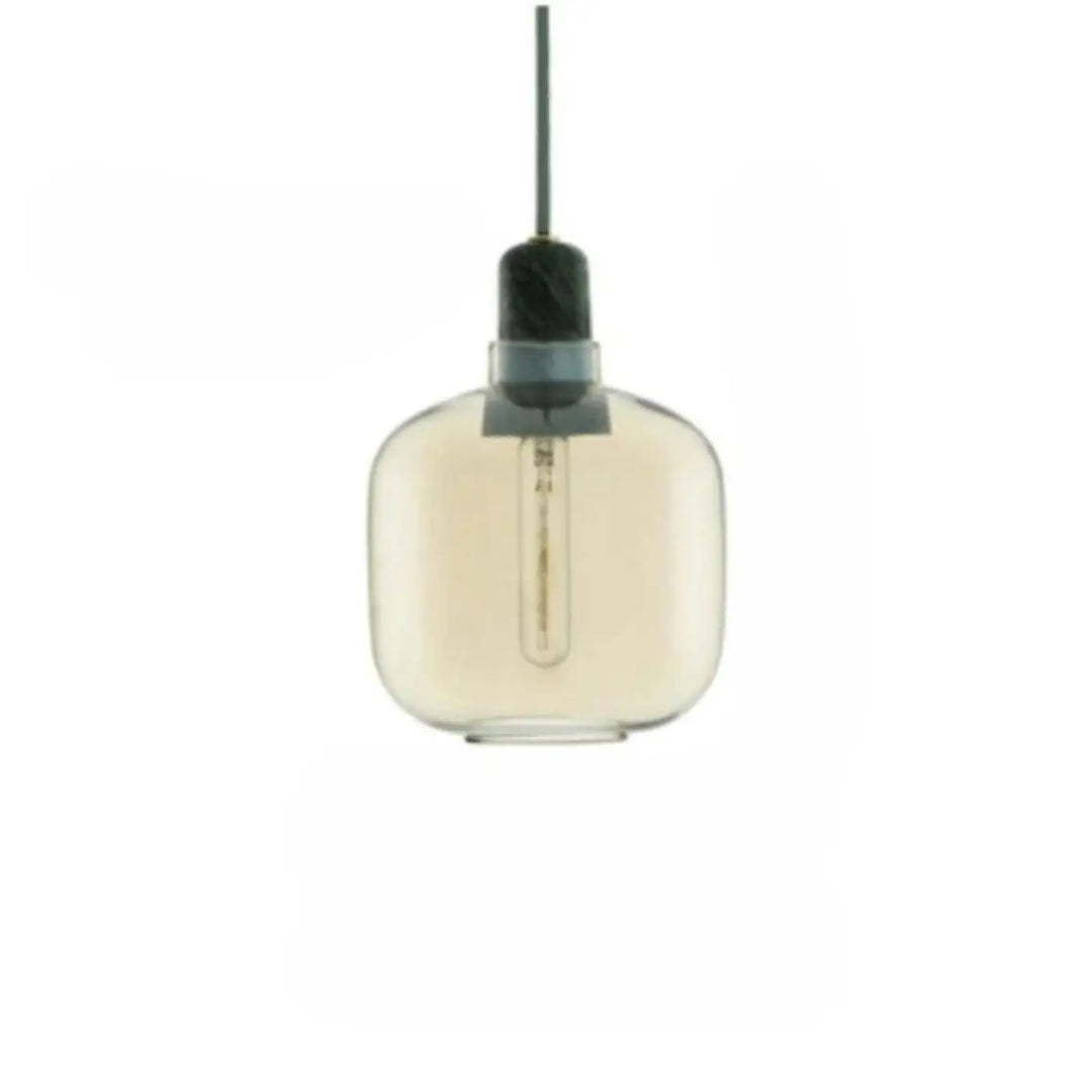 Suspension luminaire hyalis en verre teinté ambré avec formes arrondies et ferrure métallique noire minimaliste