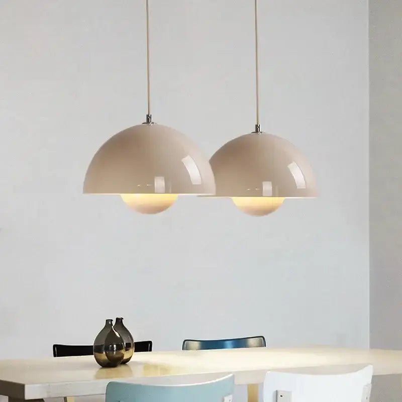 Suspension luminaire disponible dans toutes les couleurs possibles

