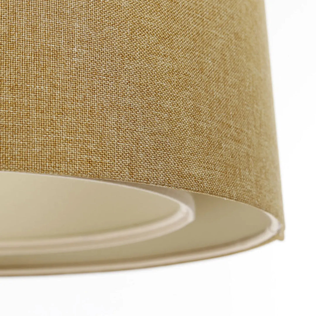 Beige suspension luminaire écru en lin avec doublure intérieure lisse écrue dans le style boho élégant
