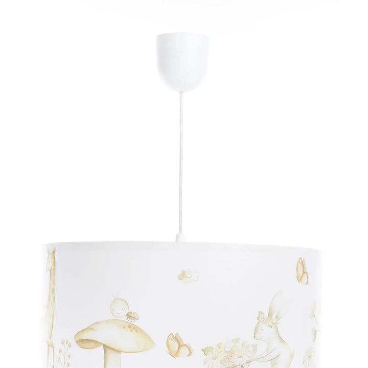 Suspension luminaire blanc avec abat-jour en tissu motif forêt enfant beige et crème pour luminaire enfant