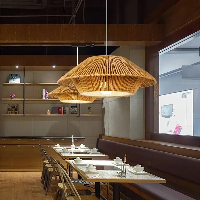 Suspension luminaire en fibres naturelles au style bohème chic