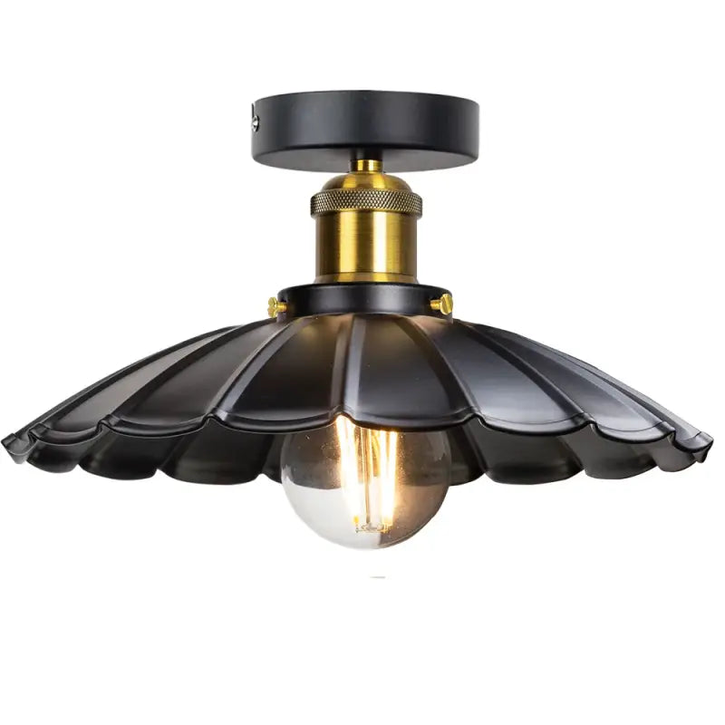 Suspension luminaire fleur sculptée en métal au design élégant