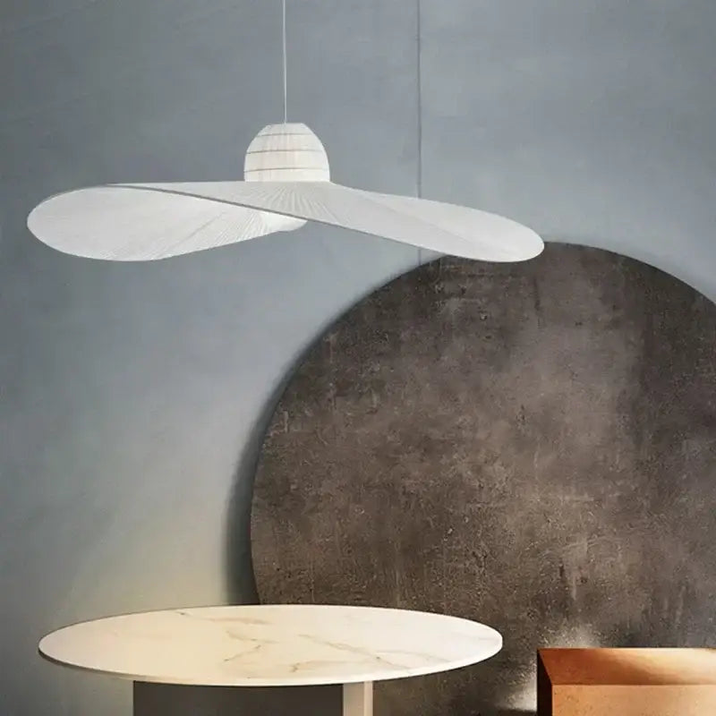 Suspension luminaire en forme de chapeau design chic moderne