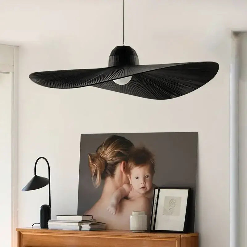 Suspension luminaire en forme de chapeau design chic moderne