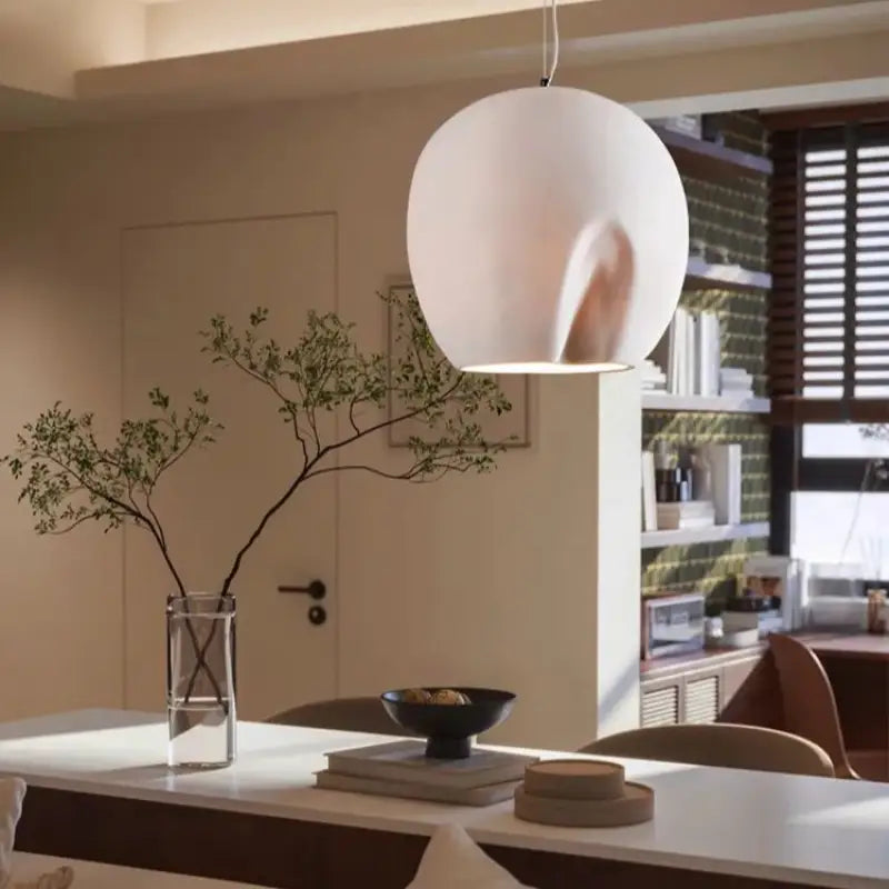 Suspension Luminaire Sphérique Pliée D’un Côté Touche Raffinée