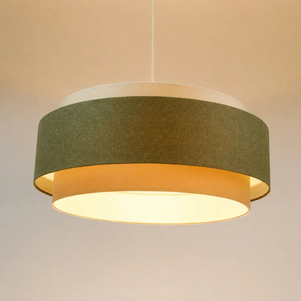 Suspension luminaire doblo boho elegant avec abat-jour en tissu gris vert texturé et doublure blanc crème chaleureuse