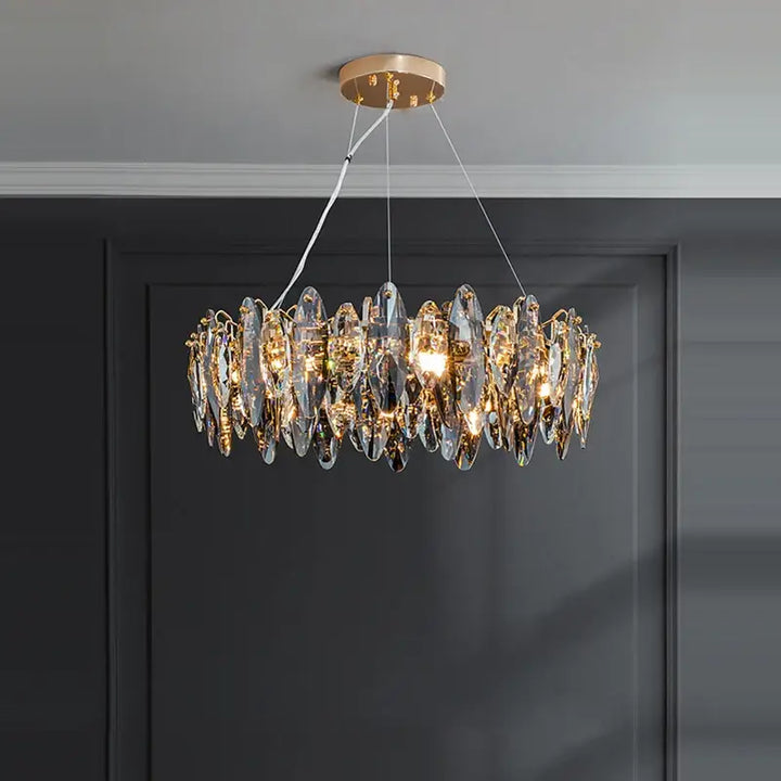 Suspension luminaire haut de gamme pour appartement parisien

