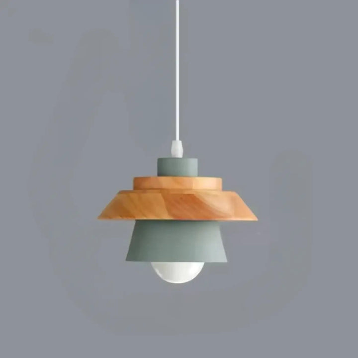 Suspension luminaire stakia moderne avec abat-jour superposé en bois et vert mat suspendu par un cordon blanc