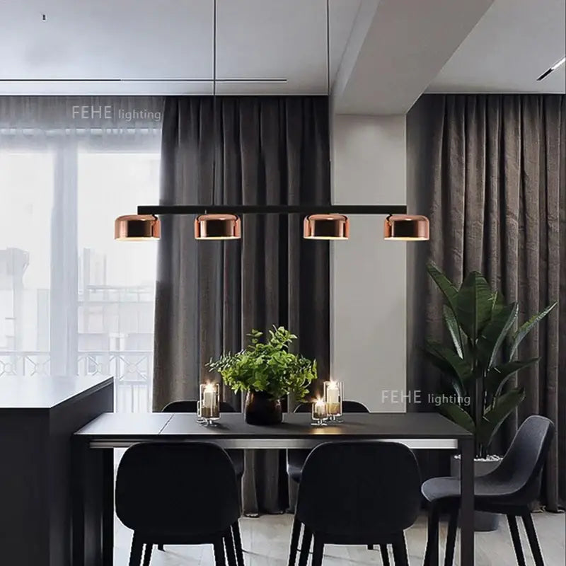 Suspension luminaire linéaire moderne à quatre abat-jours cuivrés

