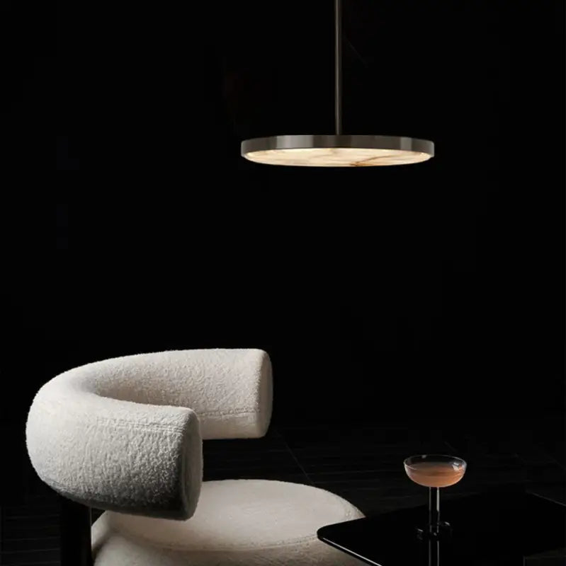 Suspension luminaire en métal avec lampe en marbre design