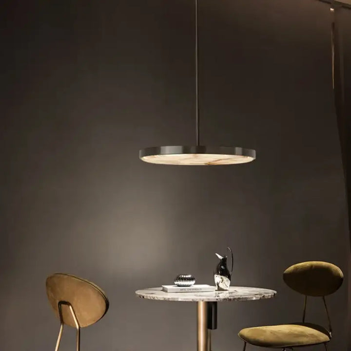 Suspension luminaire en métal avec lampe en marbre design