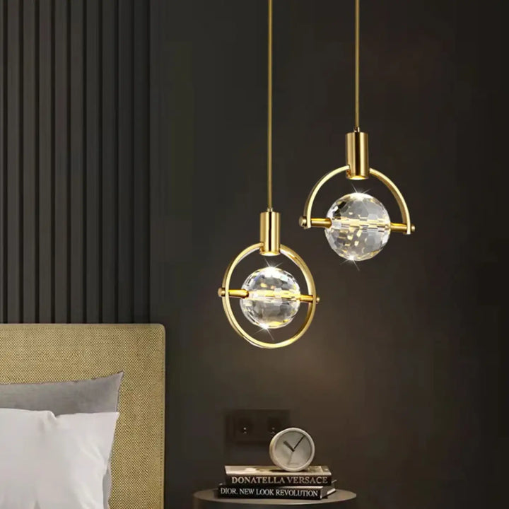 Suspension luminaire minimaliste doré orné de pierre raffiné