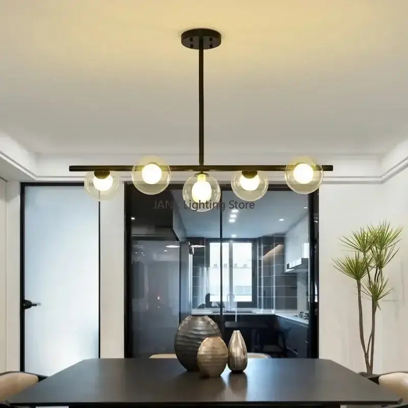 Suspension luminaire minimaliste noir et verre opalin chic