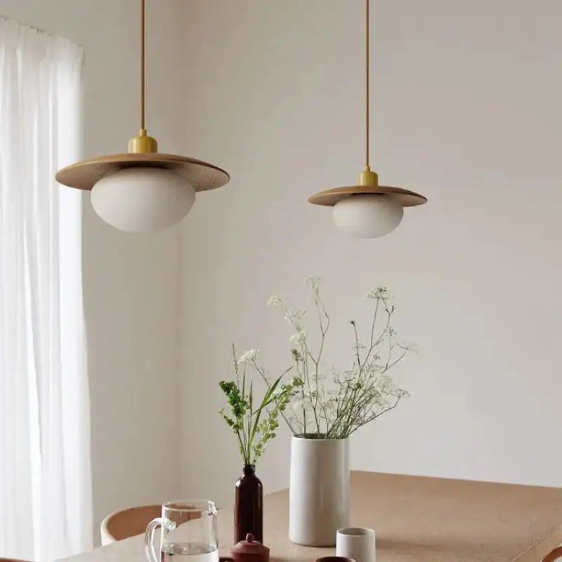 Suspension Luminaire Moderne Design Doré Avec Globe Blanc