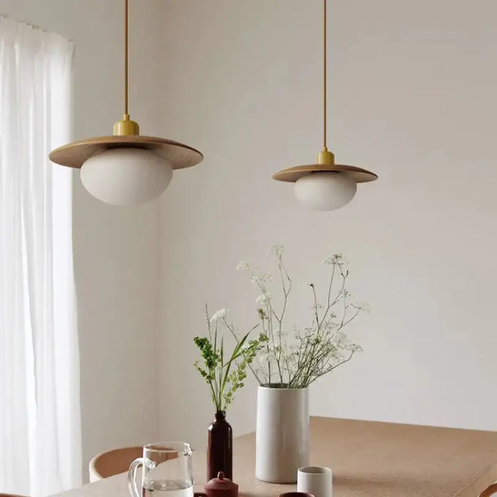 Suspension Luminaire Moderne Design Doré Avec Globe Blanc