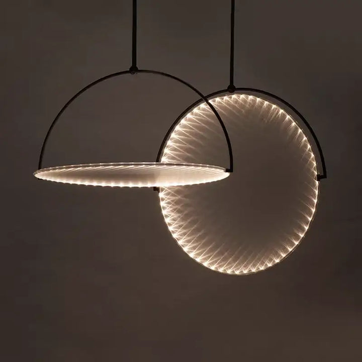 Suspension luminaire moderne design sculptural cercle noir

