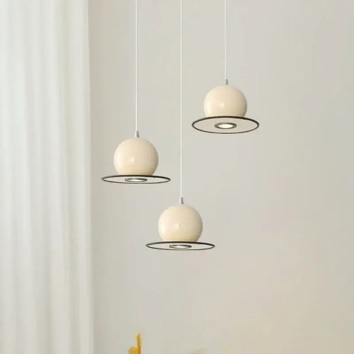 Suspension Luminaire Moderne Design Sphère Colorée Élégante