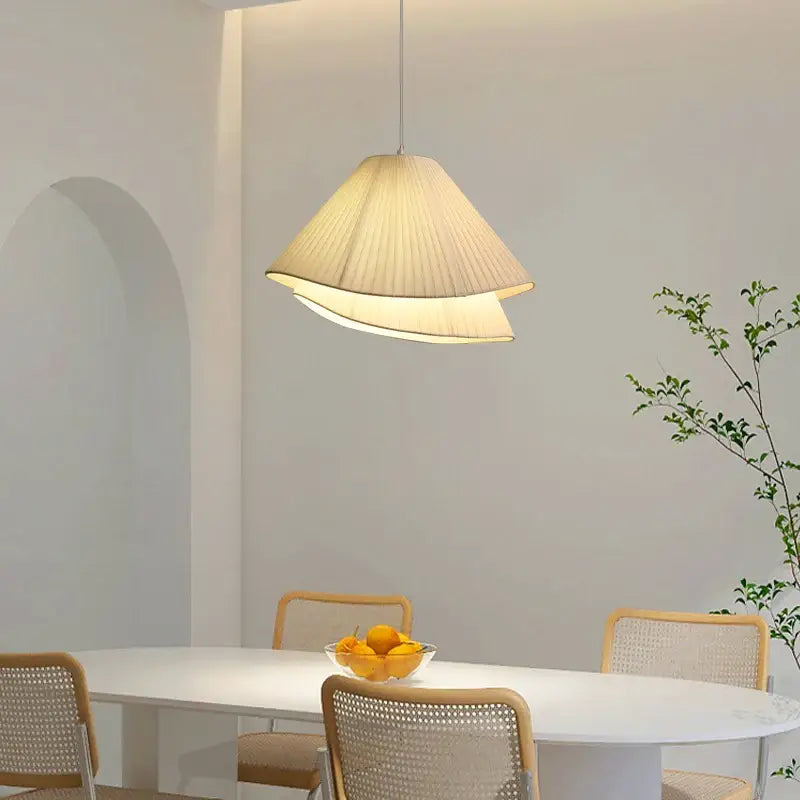 Suspension Luminaire Moderne En Tissu Blanc Plissé Design Élégant
