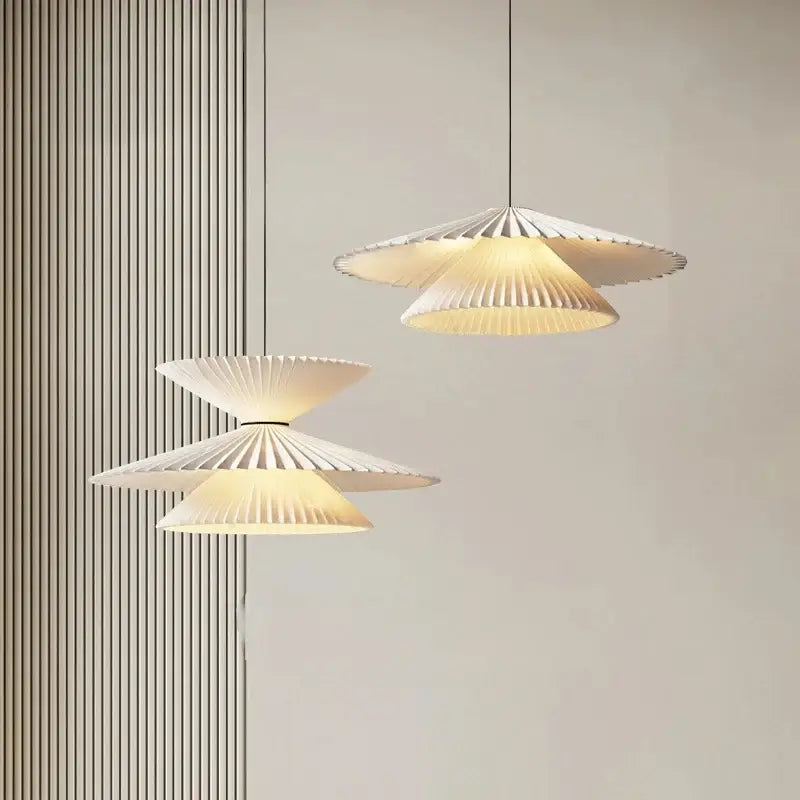 Suspension luminaire moderne plissée à étages design élégant

