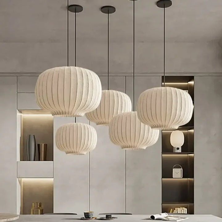 Suspension Luminaire Moderne En Tissu Blanc Plissé Élégant

