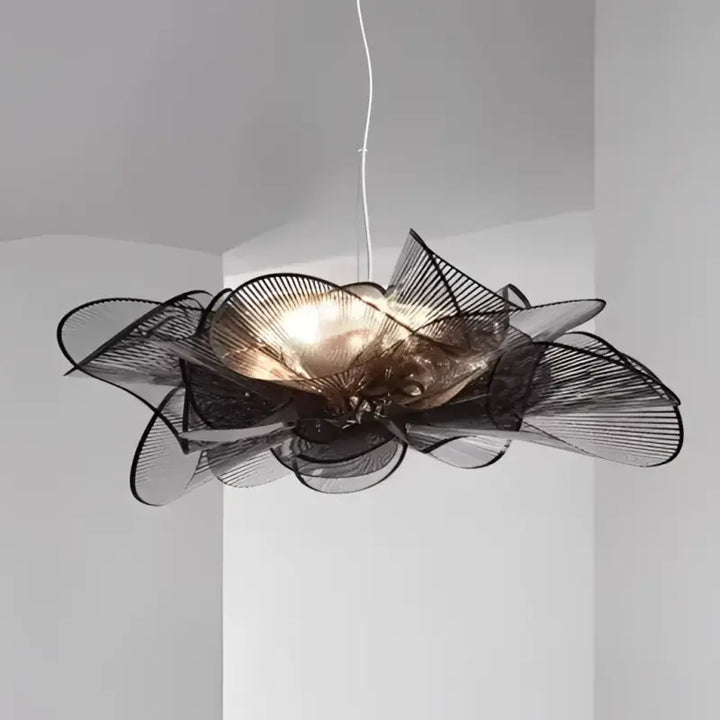 Suspension luminaire noir au design original en chiffon sombre

