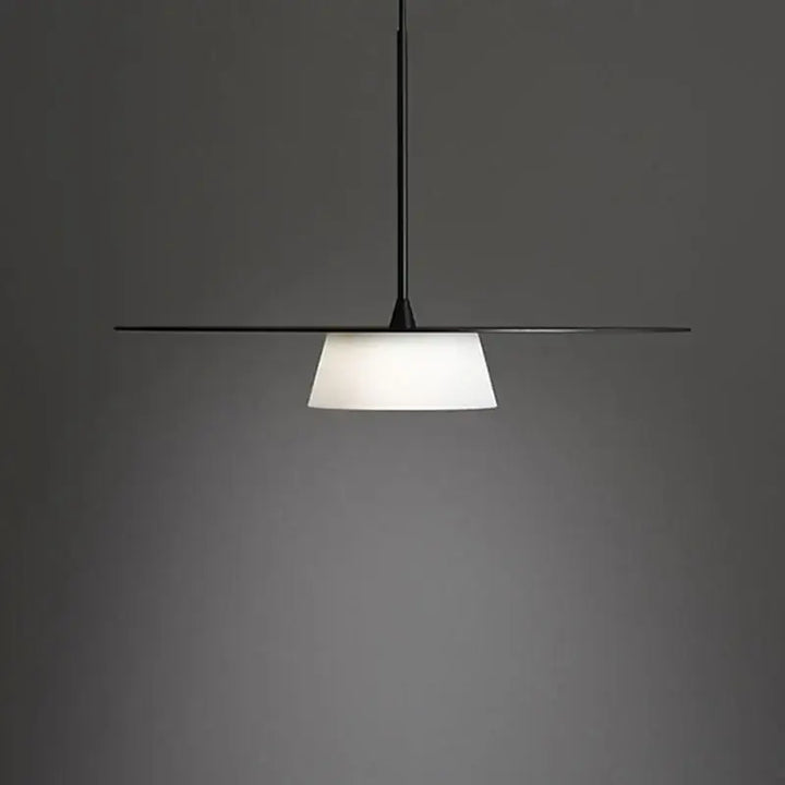 Suspension luminaire noire circulaire avec lumière blanche design