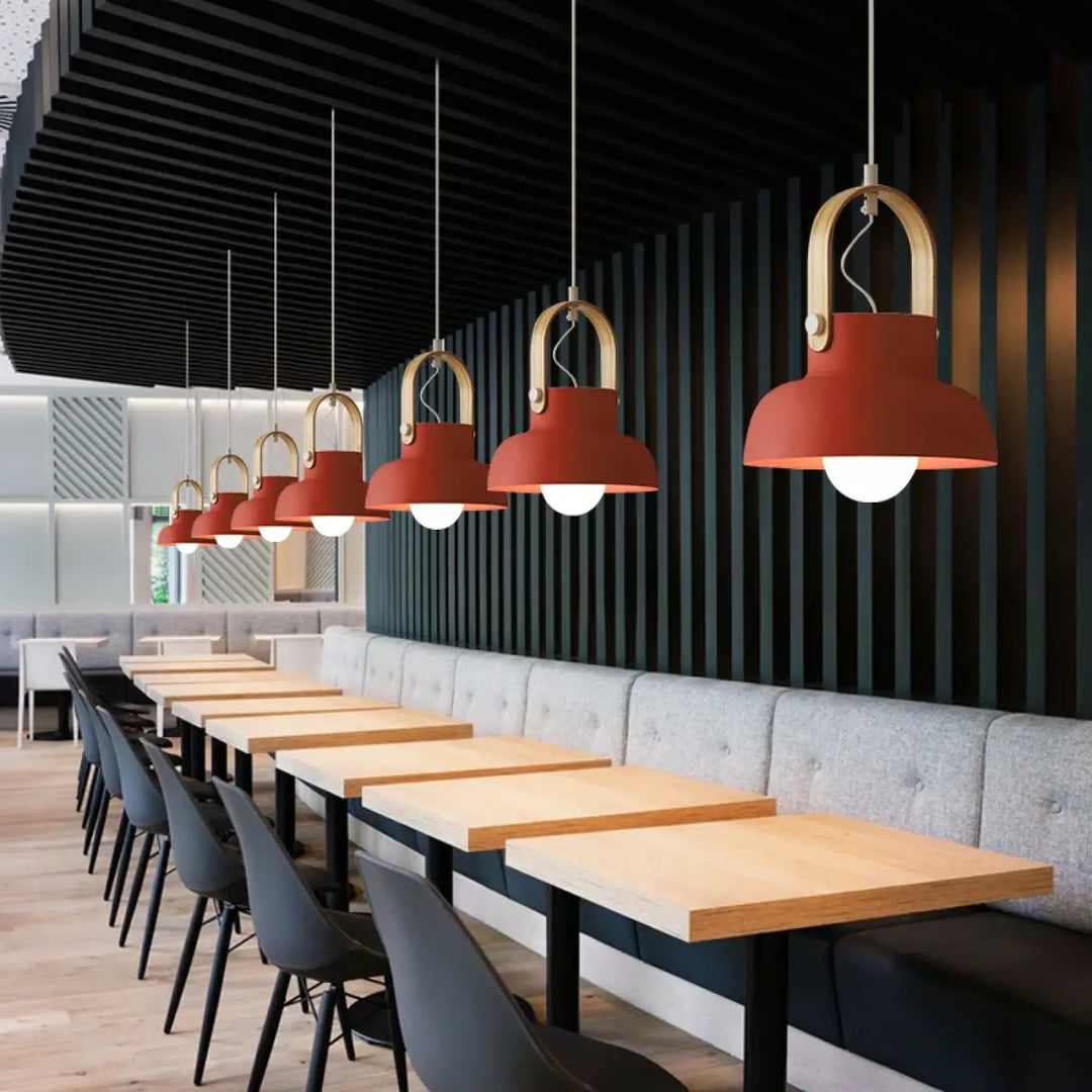 Suspension luminaire nordique vert pastel avec bois design