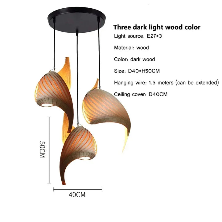 Suspension organique en bois sculptural ambiance chaleureuse