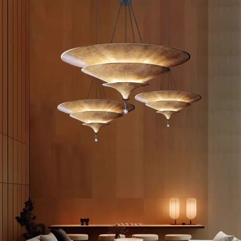 Suspension luminaire original doré inspiré du design oriental

