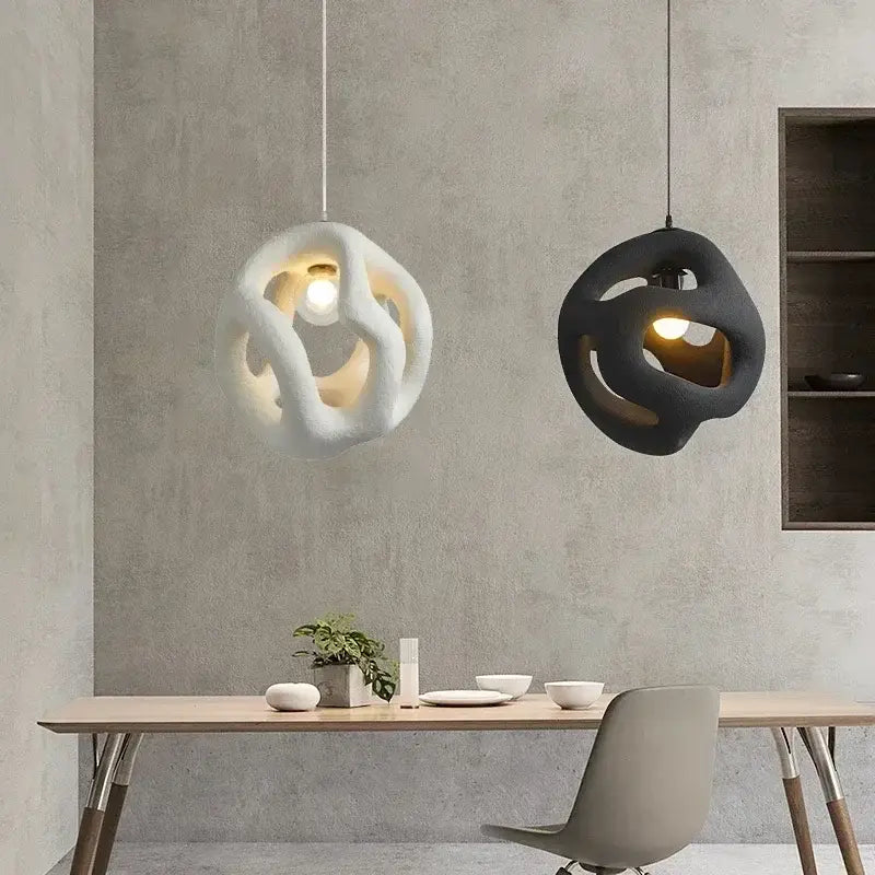 Suspension Luminaire Orignal Au Design De Cocon Résine Blanc Ou Noir